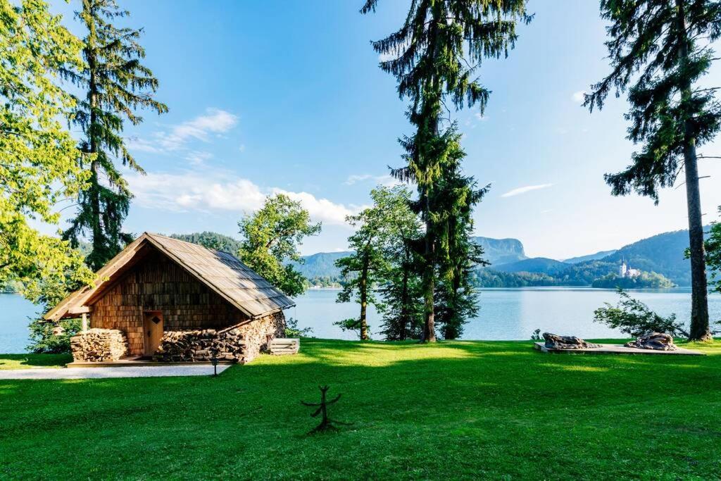 Private Beach House On Lake Блед Экстерьер фото